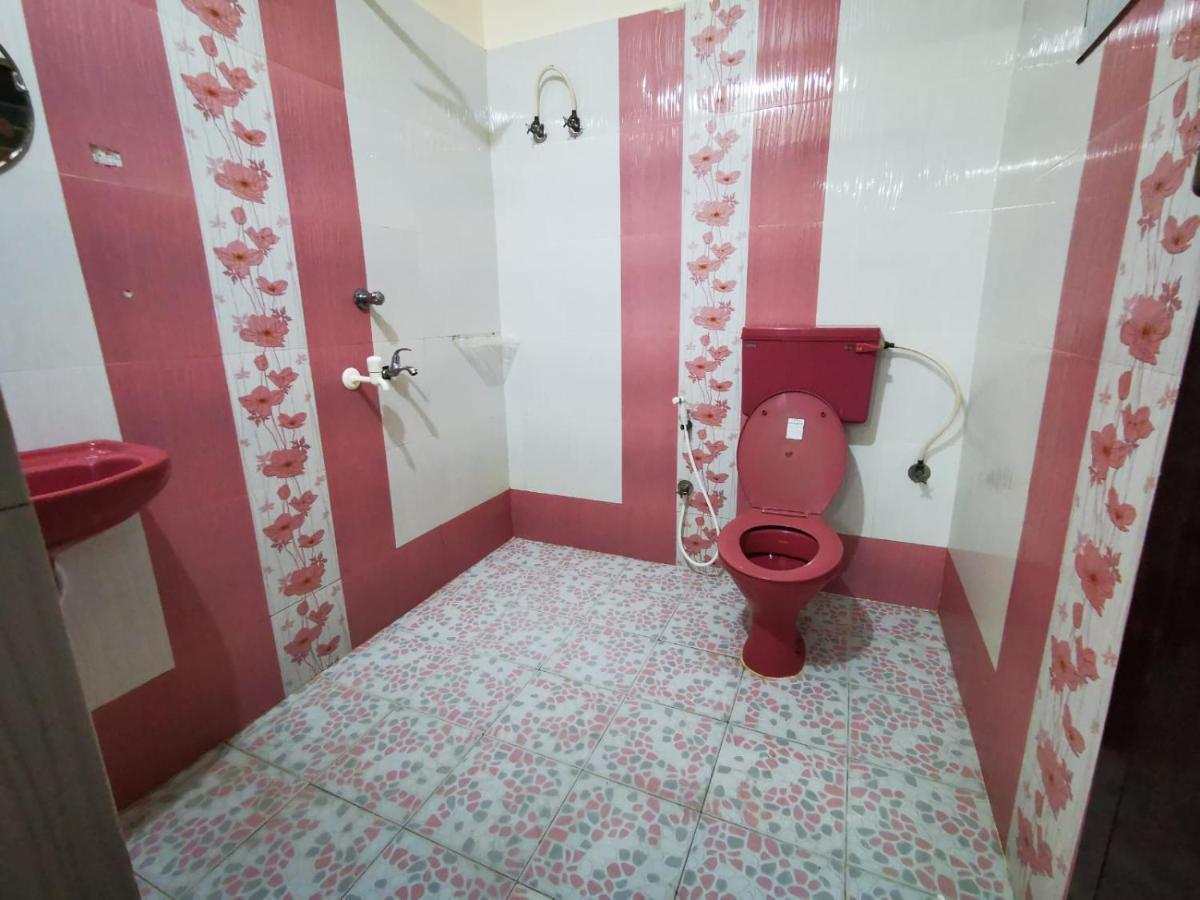J2 Home Stay - Luxury Homes With Caravan Services Thiruvananthapuram Esterno foto